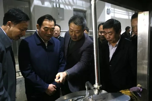 1598923974671295.jpg 徐州市(shi)委(wei)參觀2.webp.jpg